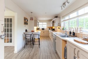 Kitchen / Breakfast Room - click for photo gallery